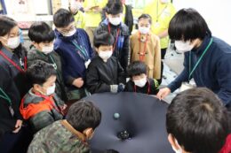 「ブラックホールを作ろう」イベントの様子