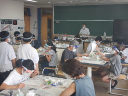 化石のレプリカづくり